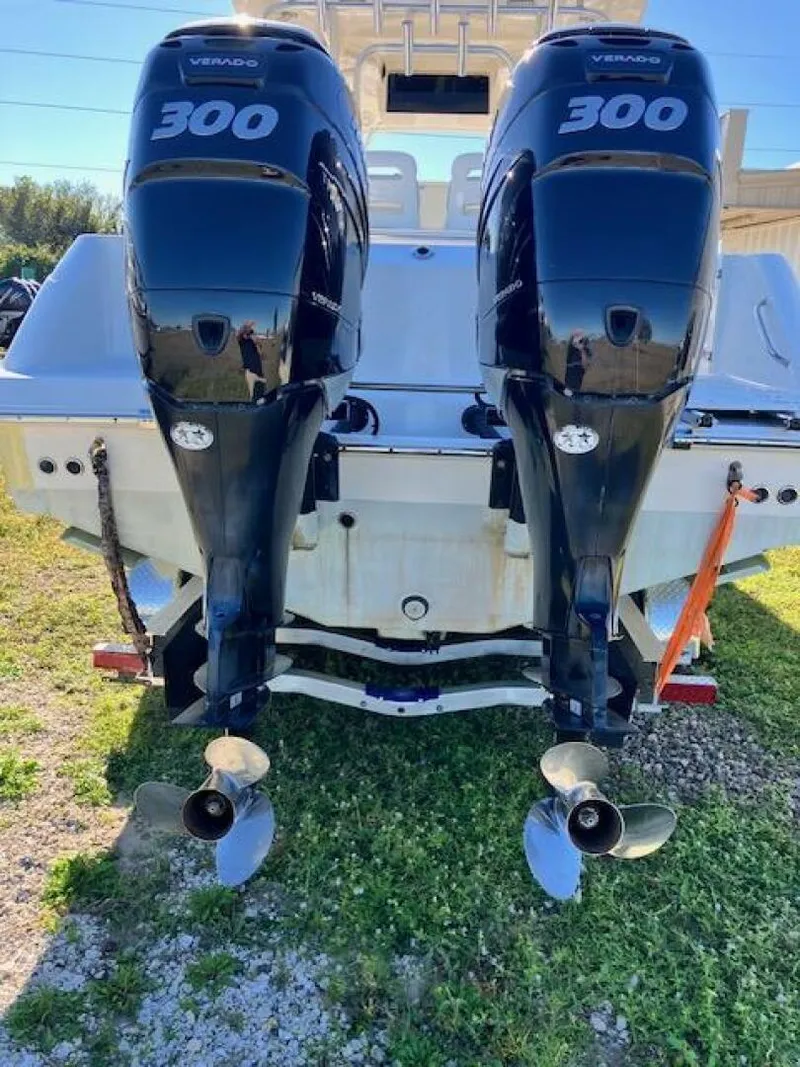 Slide: The Image of Boston Whaler 320 Outrage 2008 - 4859237