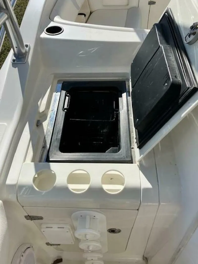 Slide: The Image of Boston Whaler 320 Outrage 2008 - 4859243