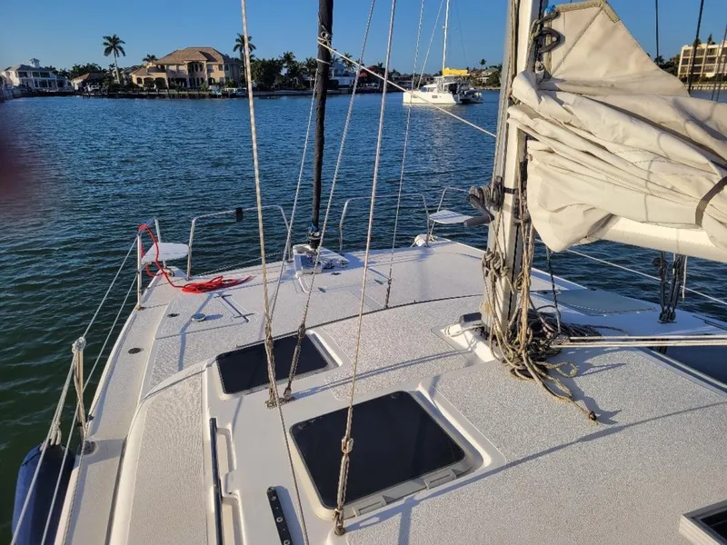 Slide: The Image of Used Sail Catamaran for sale 2006 PERFORMANCE CRUISING Gemini 105Mc - LE REVE - 4859387