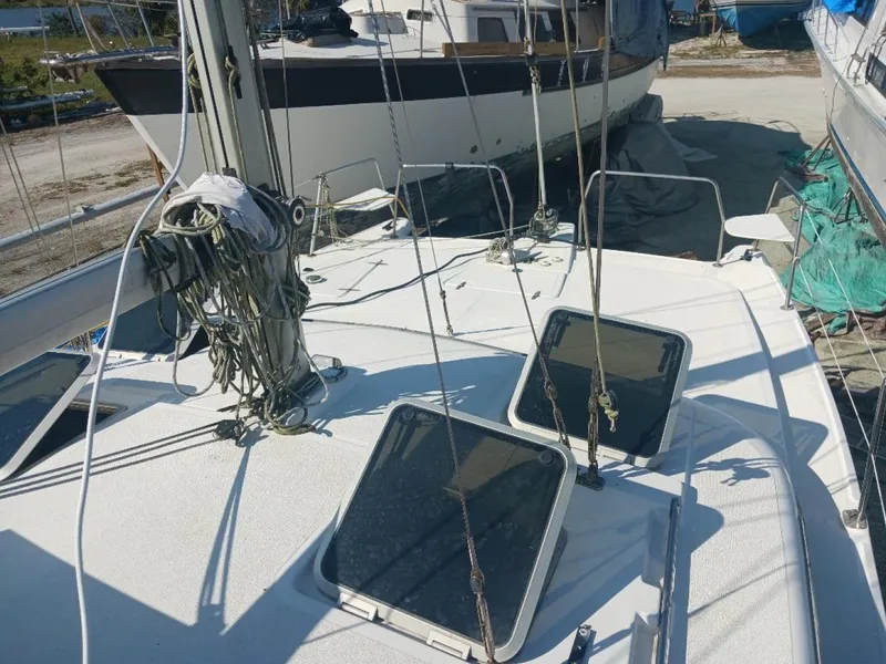 Slide: The Image of Used Sail Catamaran for sale 2006 PERFORMANCE CRUISING Gemini 105Mc - LE REVE - 4859390