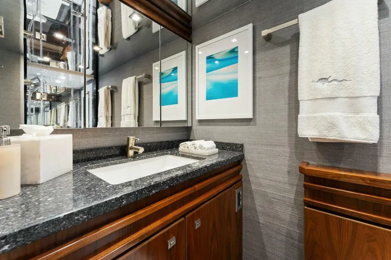 Slide: The Image of 2017 Viking 92 Enclosed Bridge "Aussie Rules" - 4861056