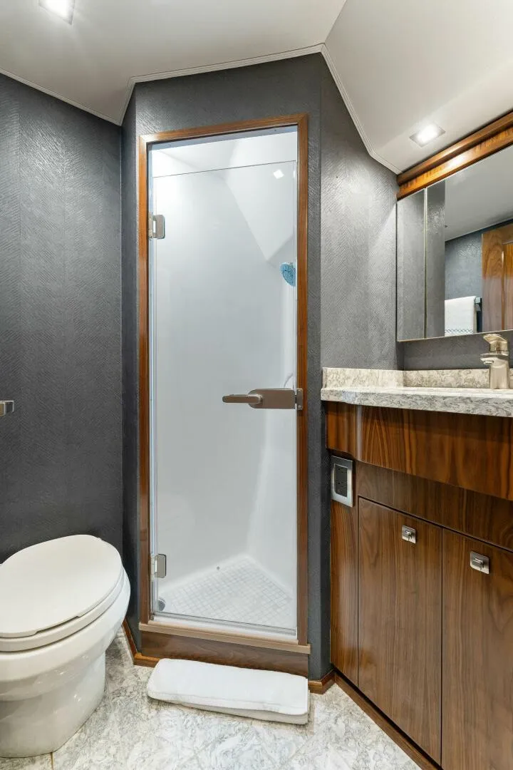 Slide: The Image of 2017 Viking 92 Enclosed Bridge "Aussie Rules" - 4861030