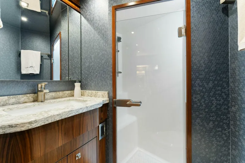 Slide: The Image of 2017 Viking 92 Enclosed Bridge "Aussie Rules" - 4861050