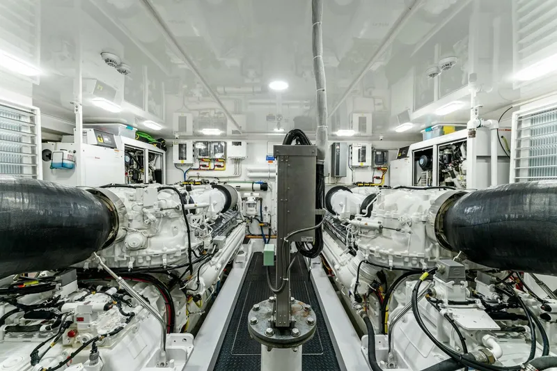 Slide: The Image of 2017 Viking 92 Enclosed Bridge "Aussie Rules" - 4861058