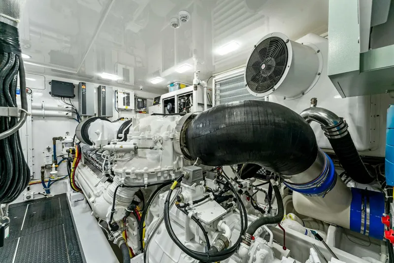 Slide: The Image of 2017 Viking 92 Enclosed Bridge "Aussie Rules" - 4861060