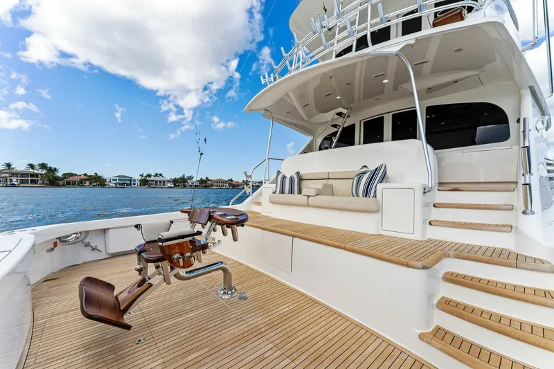 Slide: The Image of 2017 Viking 92 Enclosed Bridge "Aussie Rules" - 4861071