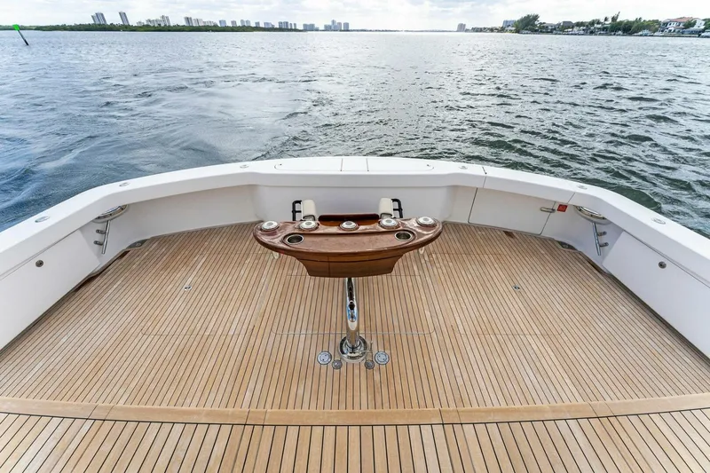 Slide: The Image of 2017 Viking 92 Enclosed Bridge "Aussie Rules" - 4861074