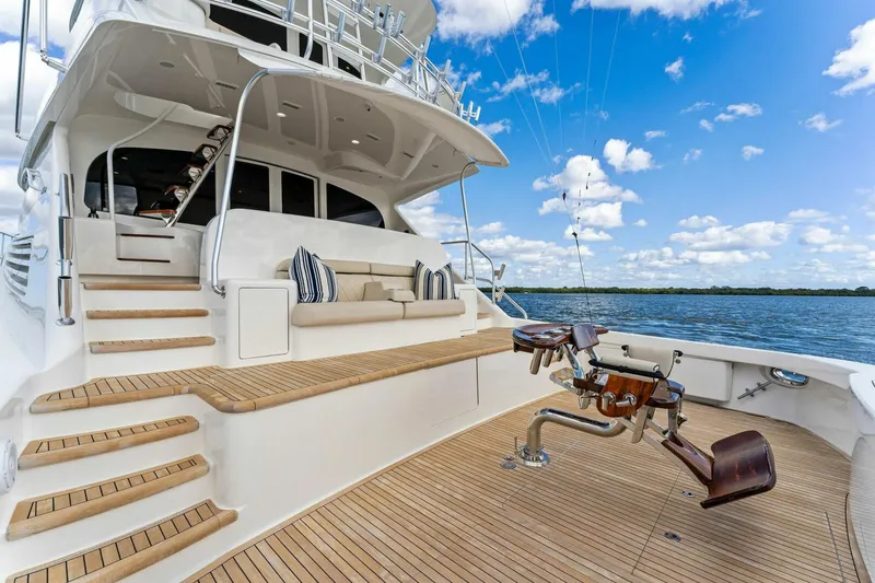 Slide: The Image of 2017 Viking 92 Enclosed Bridge "Aussie Rules" - 4861070