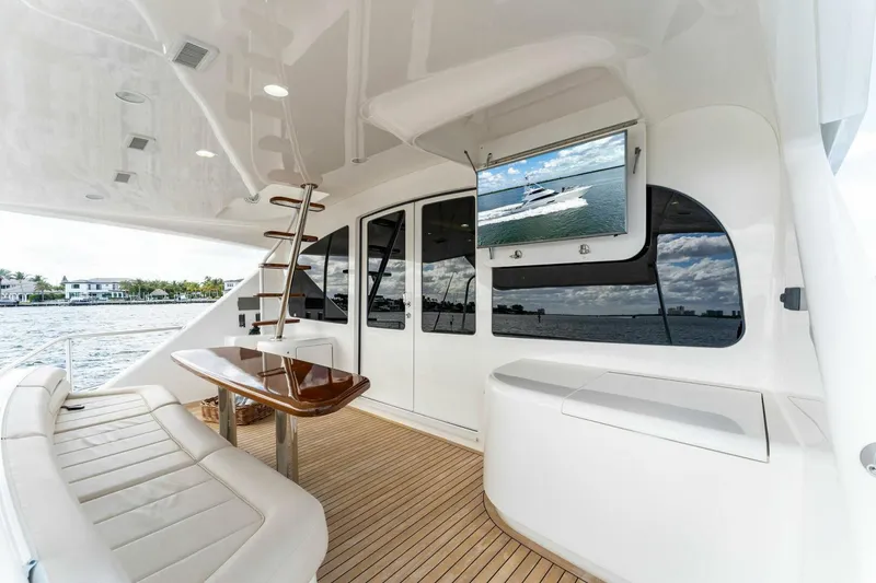 Slide: The Image of 2017 Viking 92 Enclosed Bridge "Aussie Rules" - 4861109