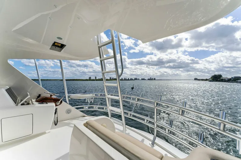 Slide: The Image of 2017 Viking 92 Enclosed Bridge "Aussie Rules" - 4861102