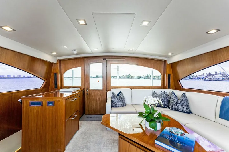 Slide: The Image of 2017 Viking 92 Enclosed Bridge "Aussie Rules" - 4861119