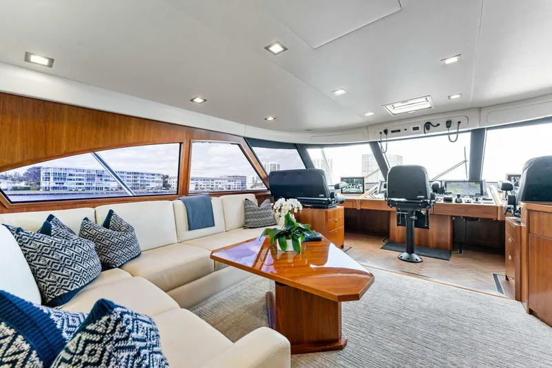 Slide: The Image of 2017 Viking 92 Enclosed Bridge "Aussie Rules" - 4861123