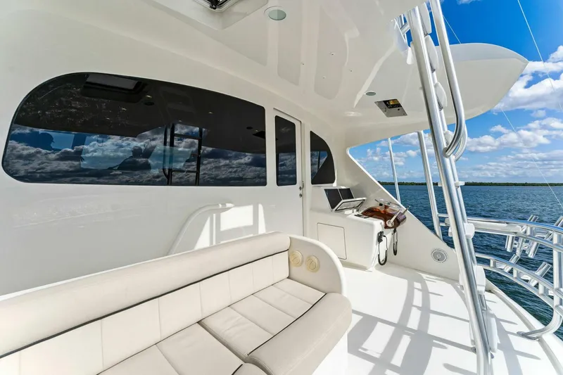 Slide: The Image of 2017 Viking 92 Enclosed Bridge "Aussie Rules" - 4861103