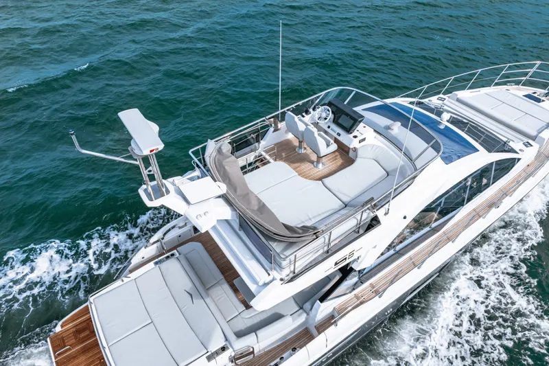 Slide: The Image of Azimut S6 2025 - 4951404