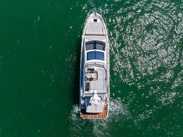Slide: The Image of Azimut S6 2025 - 100