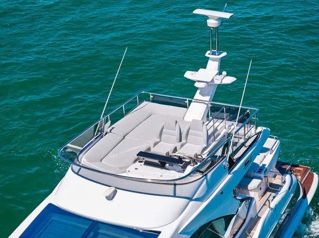 Slide: The Image of Azimut S6 2025 - 105