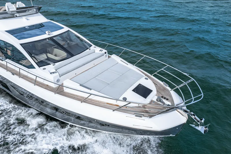 Slide: The Image of Azimut S6 2025 - 4951406