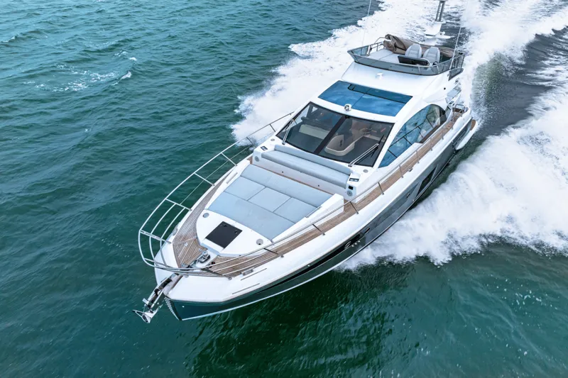 Slide: The Image of Azimut S6 2025 - 4951431