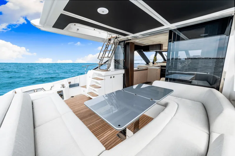 Slide: The Image of Azimut S6 2025 - 4951440