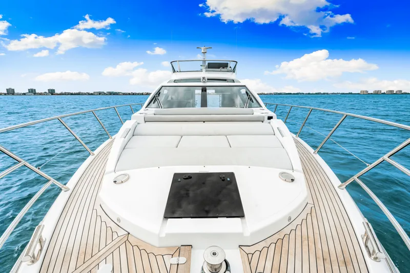 Slide: The Image of Azimut S6 2025 - 4951448