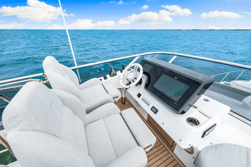 Slide: The Image of Azimut S6 2025 - 4951453