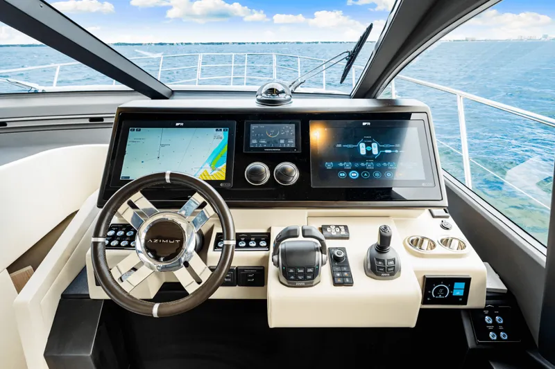 Slide: The Image of Azimut S6 2025 - 4951470