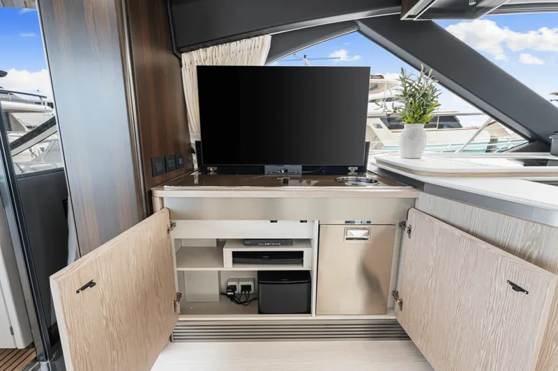 Slide: The Image of Azimut S6 2025 - 4951472