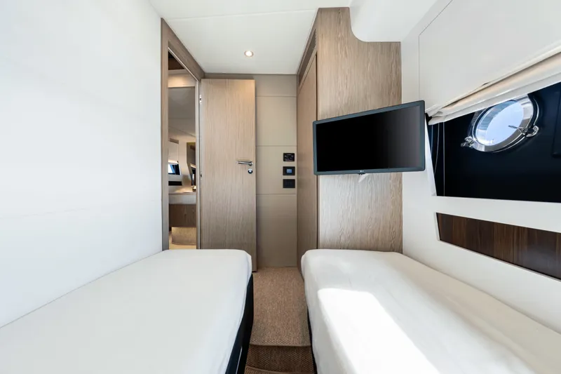 Slide: The Image of Azimut S6 2025 - 4951485