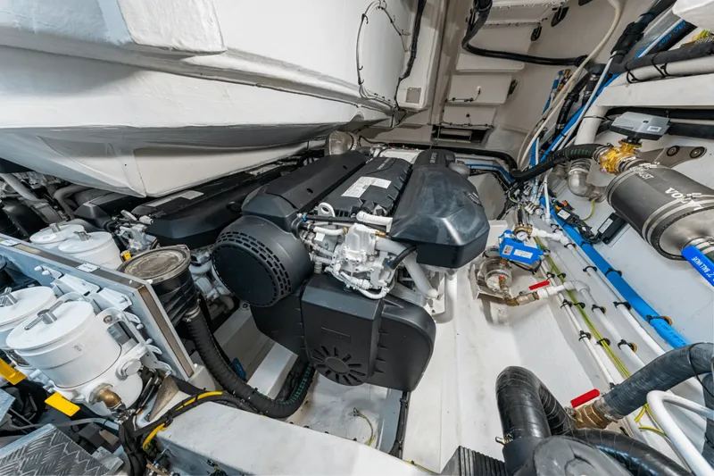 Slide: The Image of Azimut S6 2025 - 4951488