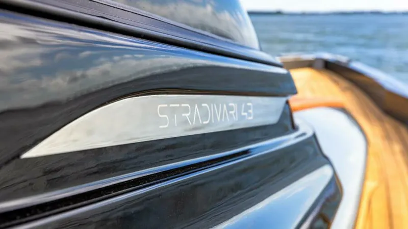 Slide: The Image of 27Stradivari43_web 90 - 4862478