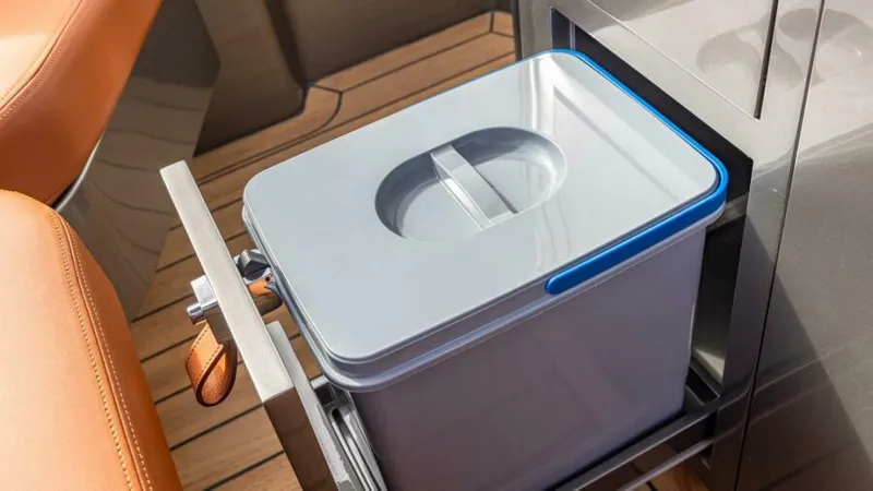 Slide: The Image of 37Stradivari43_web 111 - 4862489