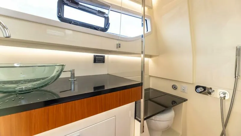 Slide: The Image of 46Stradivari43_web 130 - 4862501