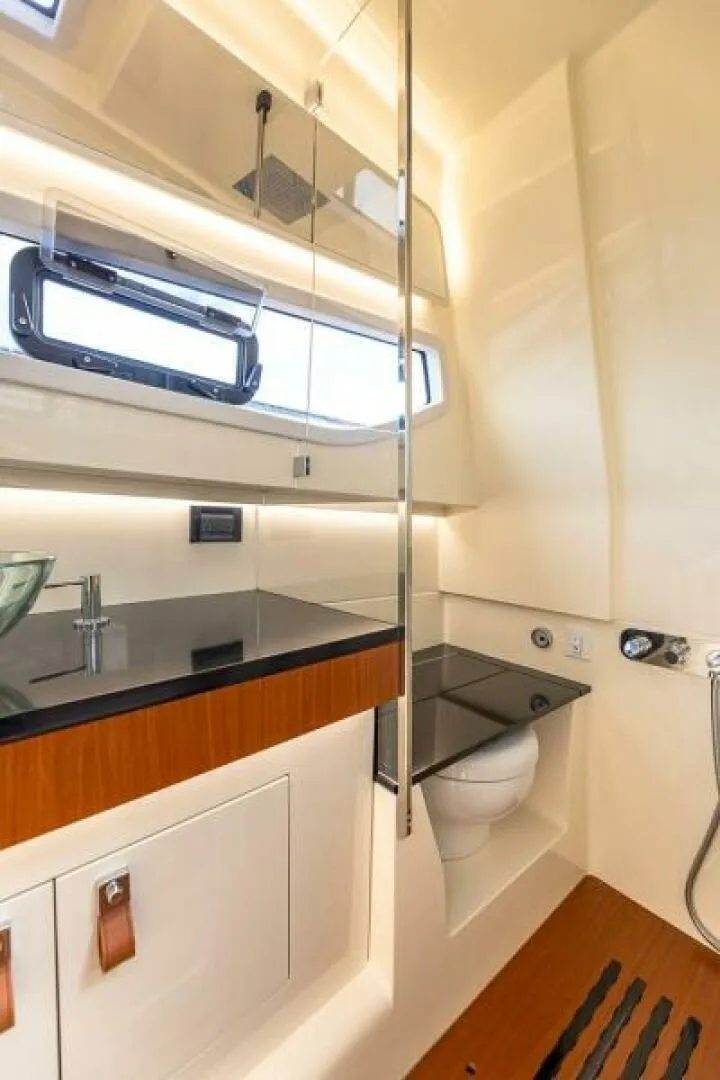 Slide: The Image of 47Stradivari43_web 132 - 4862502