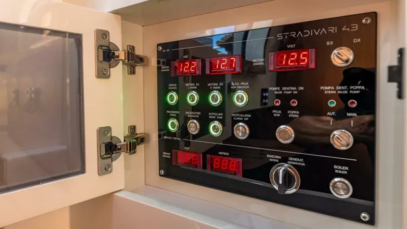 Slide: The Image of 50Stradivari43_web 136 - 4862506