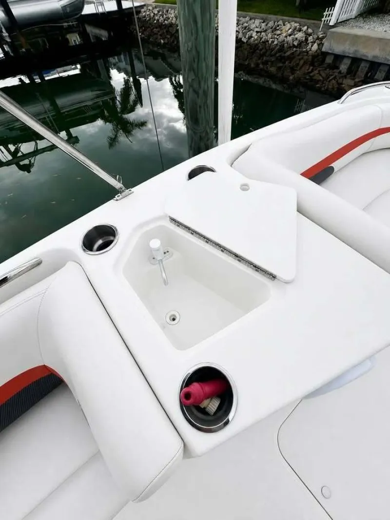 Slide: The Image of Hurricane SunDeck Sport 188-OB 2021 - 7467703