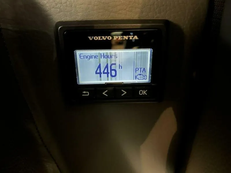 Slide: The Image of Cobalt R8 Surf 2021 - 4864632