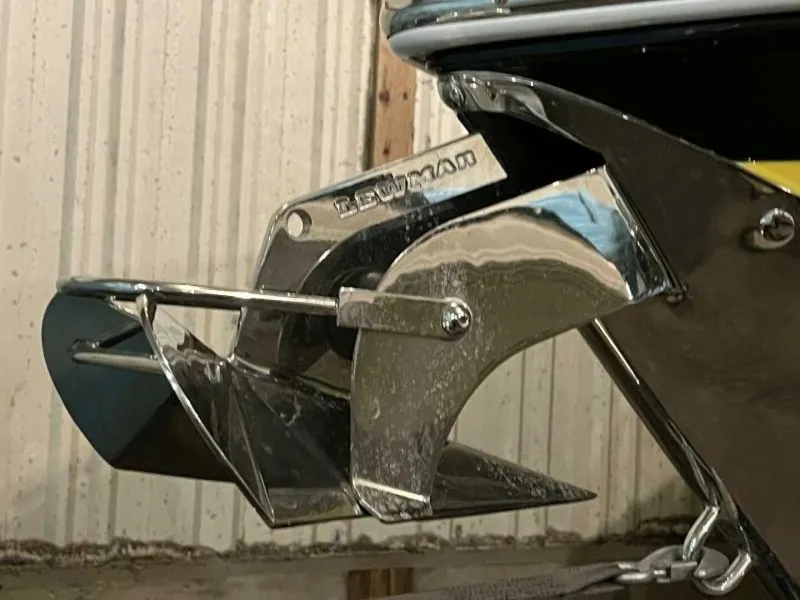 Slide: The Image of Cobalt R8 Surf 2021 - 4864726