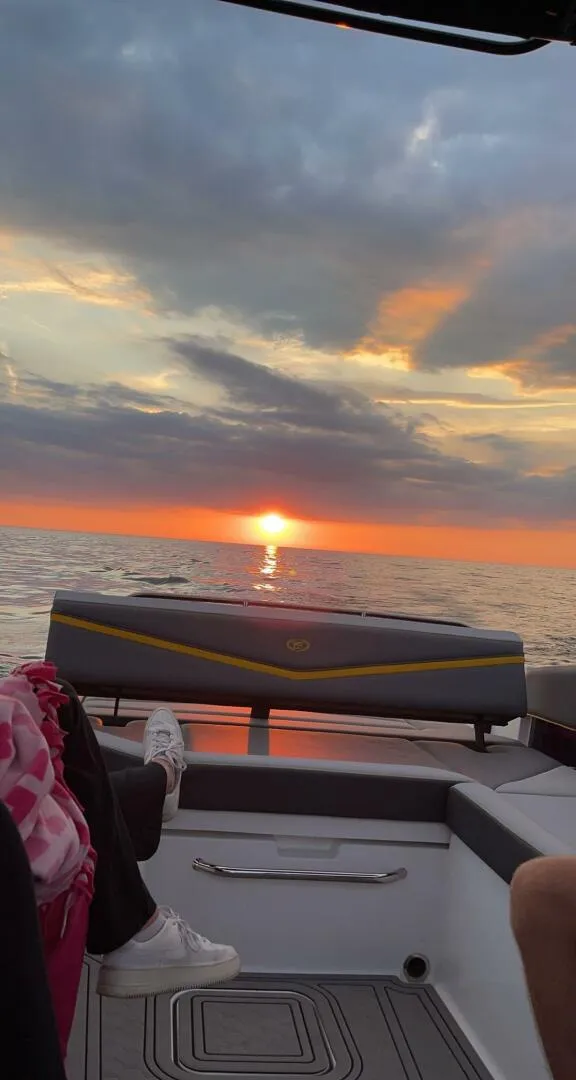 Slide: The Image of Cobalt R8 Surf 2021 - 4864625