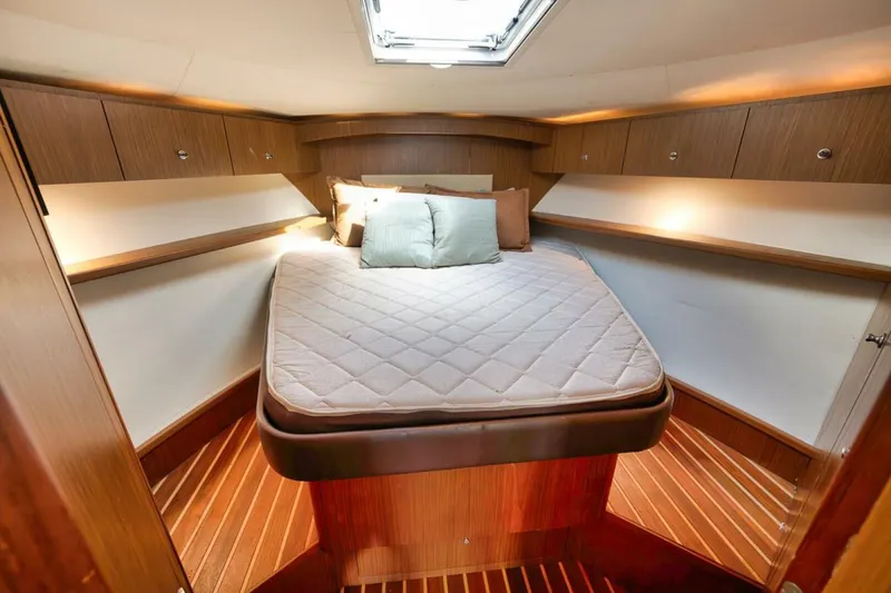 Slide: The Image of Tiara Tiara 390 Convertible 2015 - 4864669