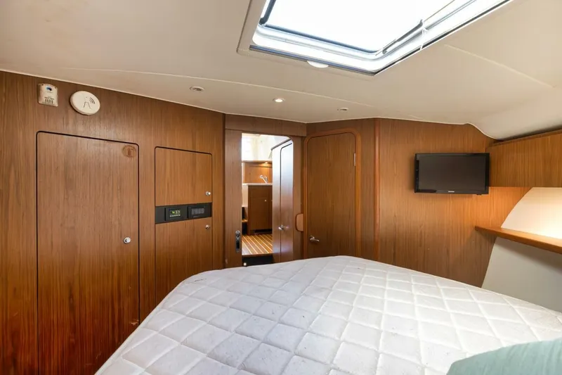 Slide: The Image of Tiara Tiara 390 Convertible 2015 - 4864671