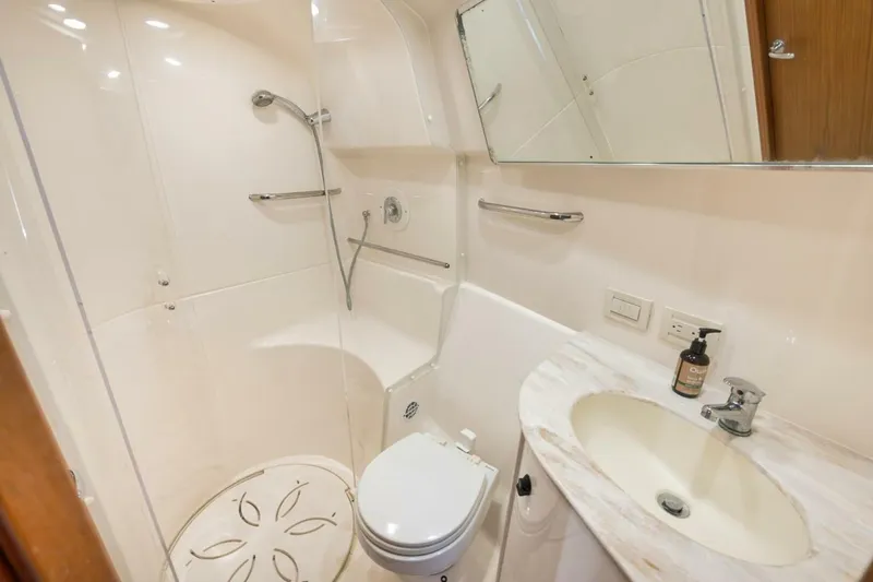 Slide: The Image of Tiara Tiara 390 Convertible 2015 - 4864667