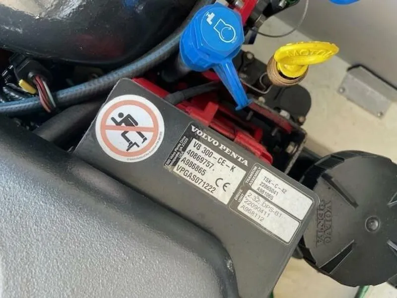 Slide: The Image of Regal 35 SPORT COUPE 2018 - 4865126