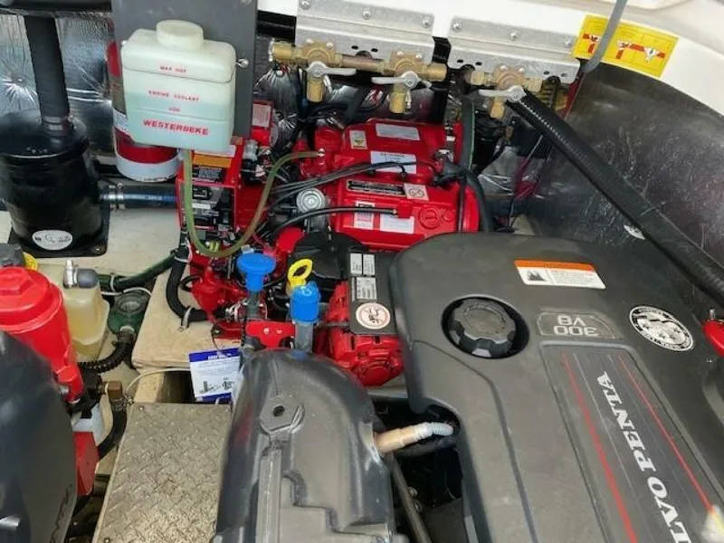 Slide: The Image of Regal 35 SPORT COUPE 2018 - 4865127