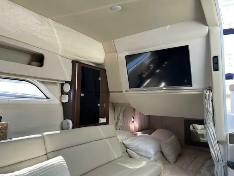 Slide: The Image of Regal 35 SPORT COUPE 2018 - 4865143