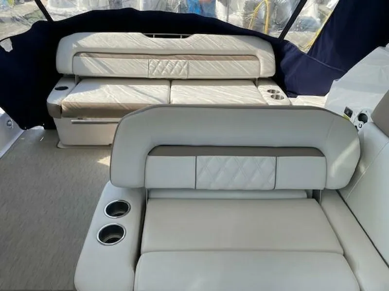 Slide: The Image of Regal 35 SPORT COUPE 2018 - 4865167