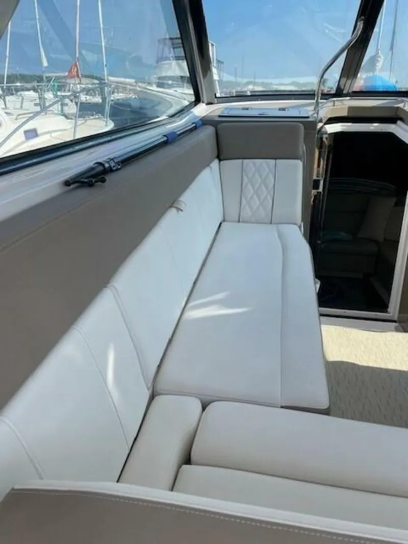 Slide: The Image of Regal 35 SPORT COUPE 2018 - 4865101