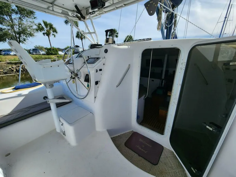 Slide: The Image of Manta 42 2000 - 4867072