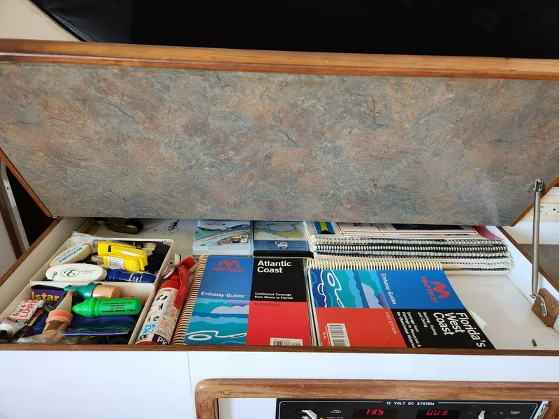 Slide: The Image of Manta 42 2000 - 4867239