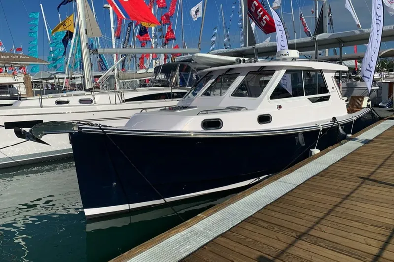 Slide: The Image of True North 34 Outboard 2020 - 4866412