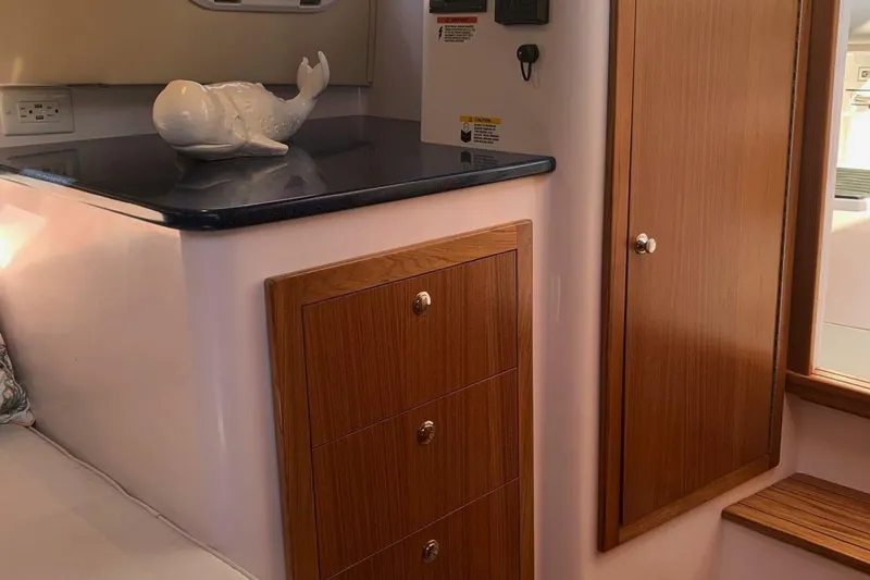 Slide: The Image of True North 34 Outboard 2020 - 4866431